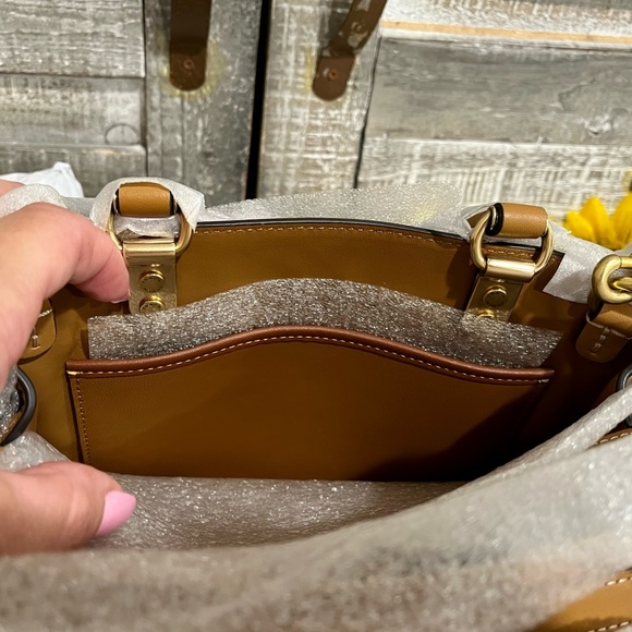 SALE COACH X TOM WESSELMANN Rogue 25 Satchel Crossbody CA125 NWT SHIPS FREE 🦋🦋 - Picture 9 of 15